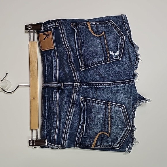AMERICAN Eagle size 2 super stretch mid rise jean shorts - Picture 4 of 8
